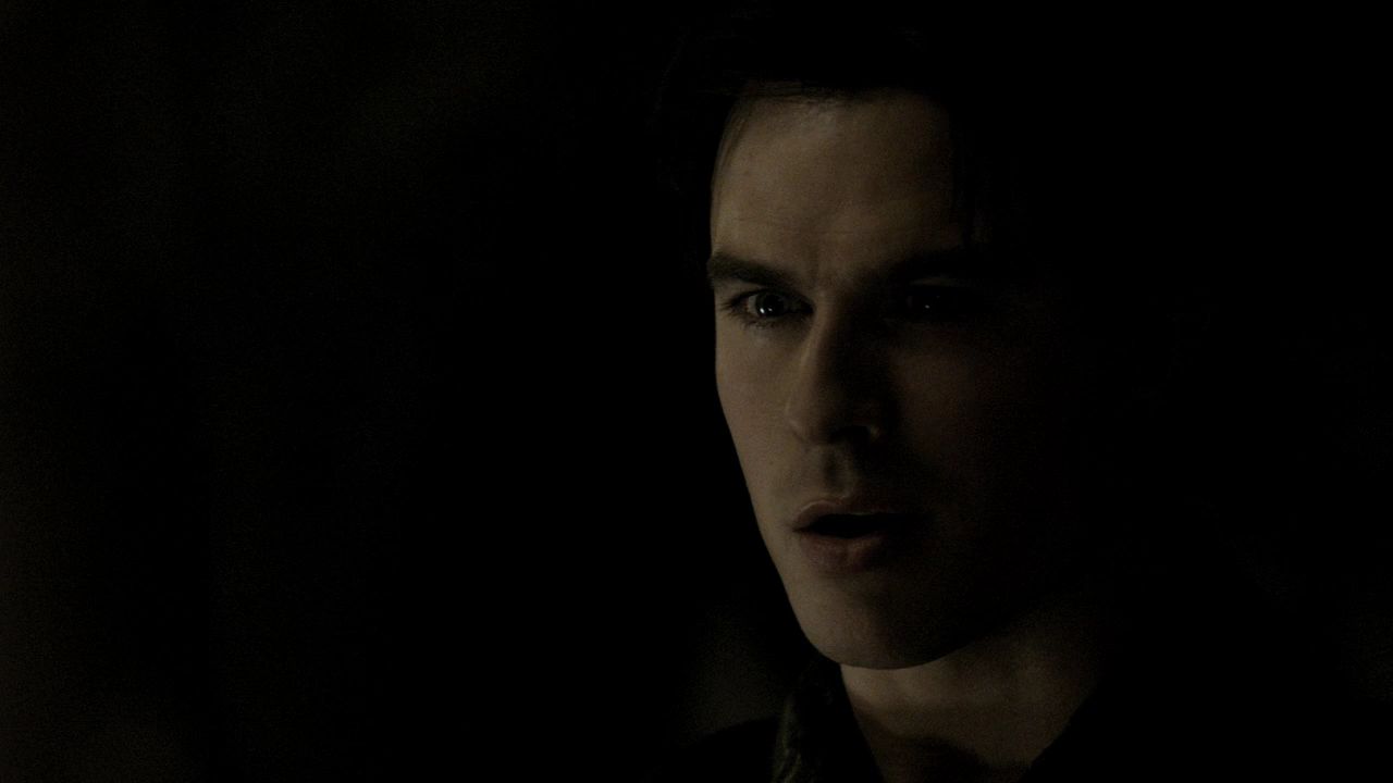 215VampireDiaries0584.jpg