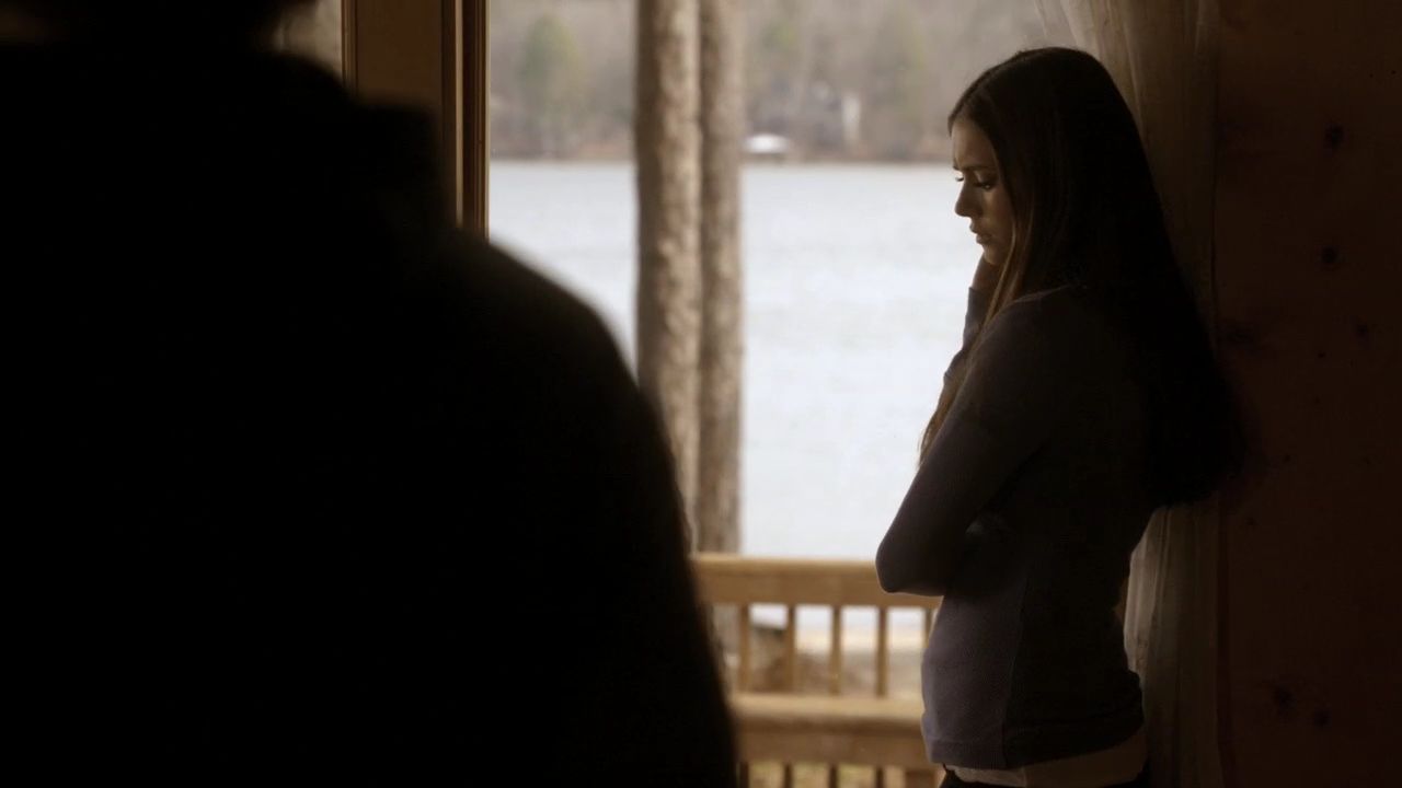 215VampireDiaries0602.jpg