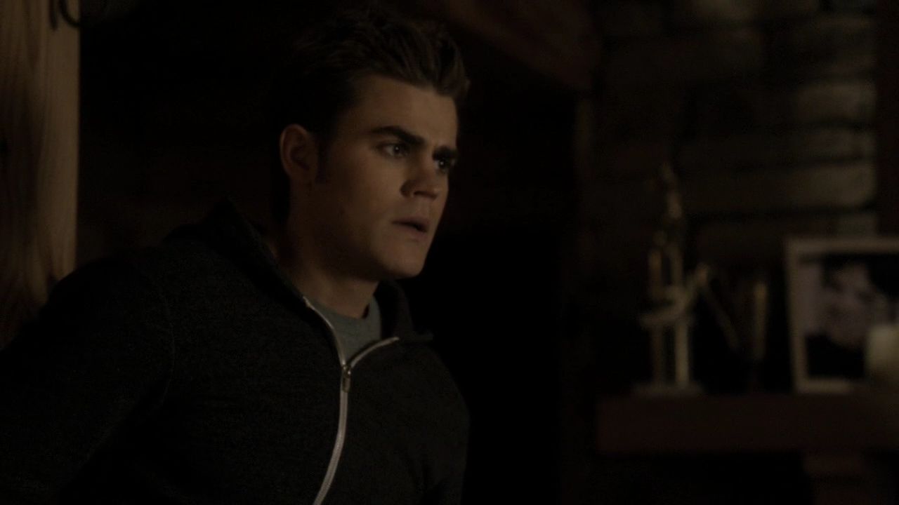 215VampireDiaries1022.jpg