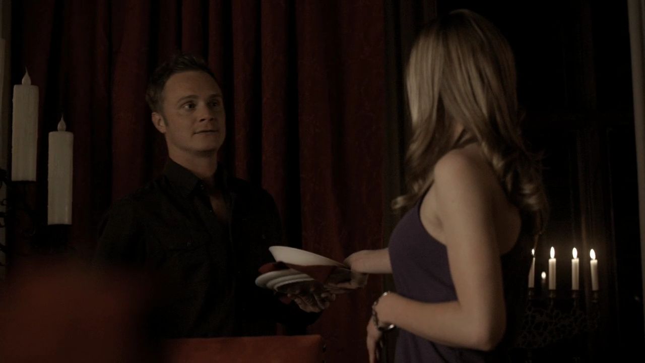 215VampireDiaries1037.jpg