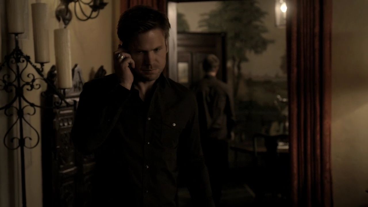 215VampireDiaries1060.jpg