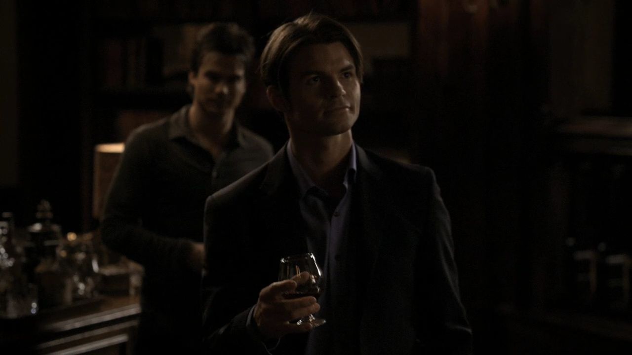215VampireDiaries1082.jpg