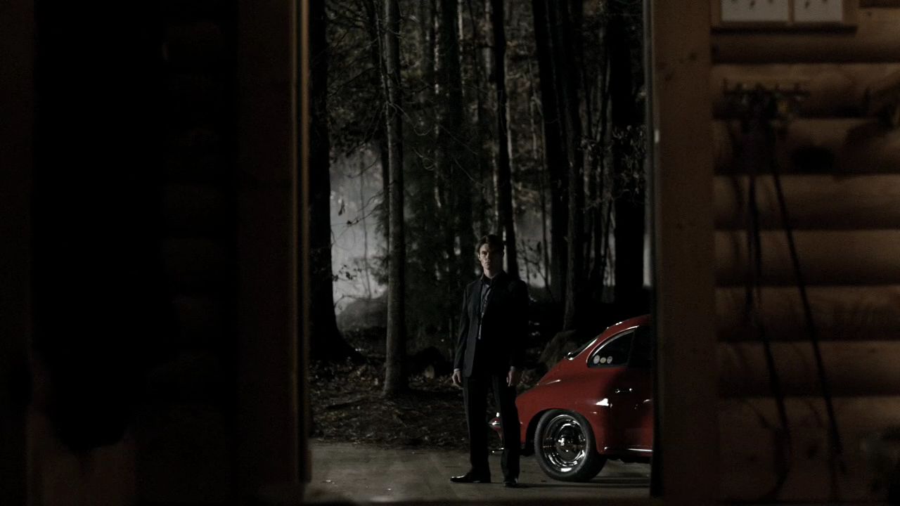 215VampireDiaries1488.jpg
