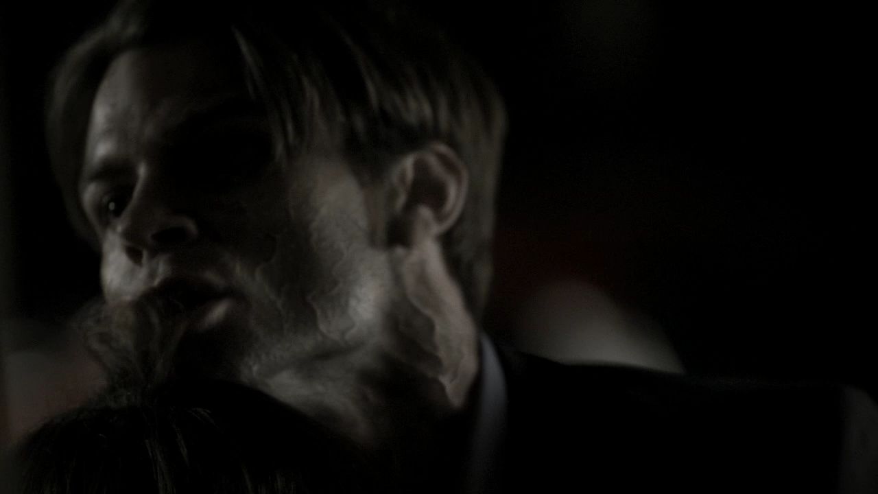 215VampireDiaries1602.jpg