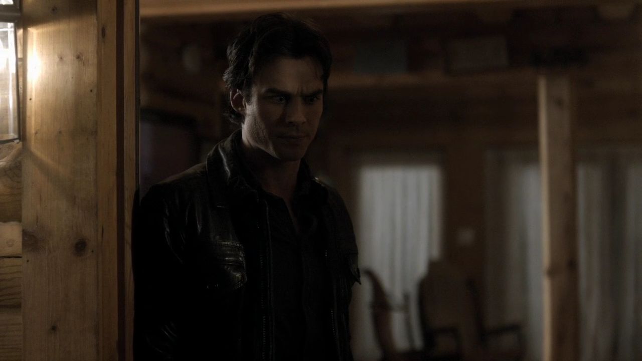215VampireDiaries1617.jpg