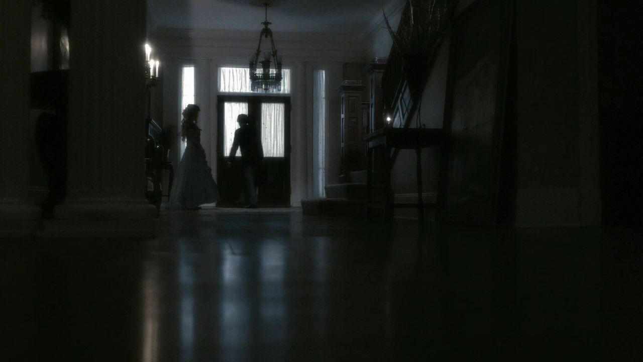 215VampireDiaries1811.jpg