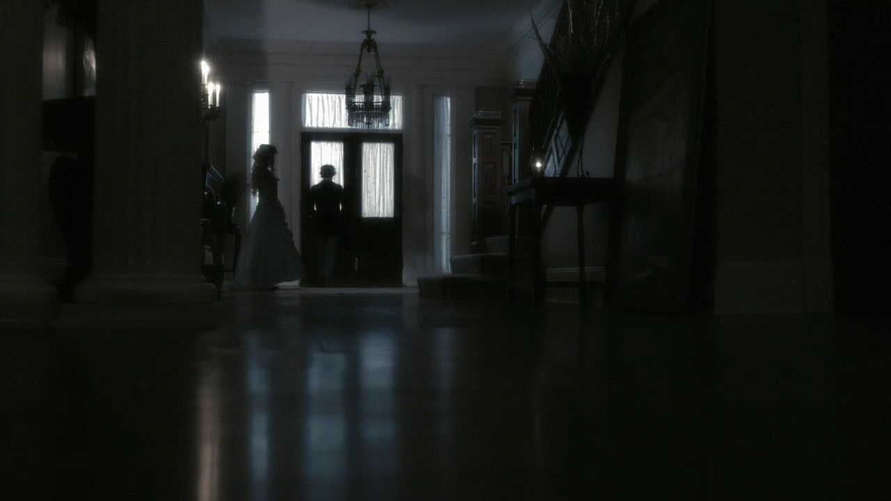 215VampireDiaries1812.jpg