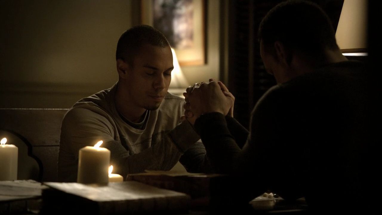 216VampireDiaries0594.jpg