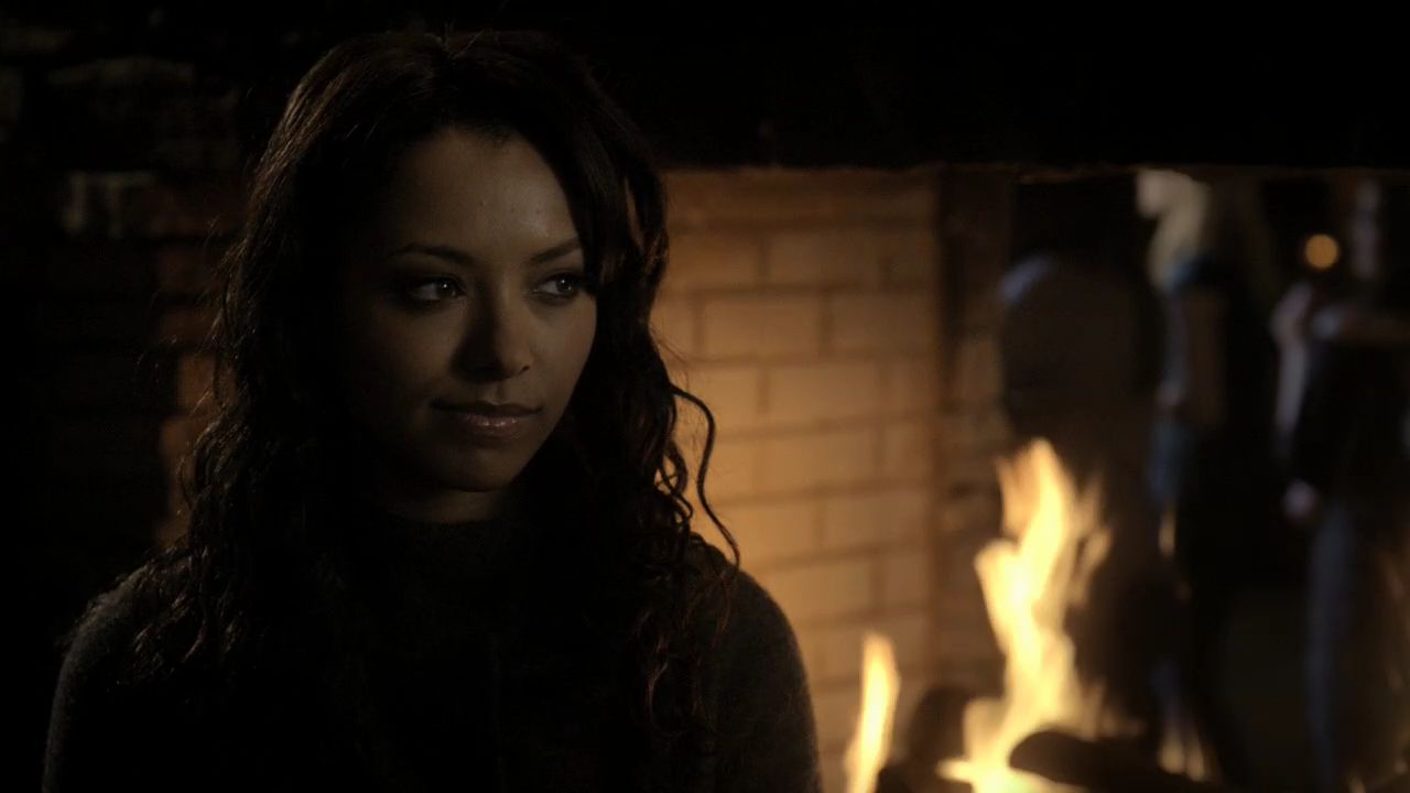 216VampireDiaries1235.jpg