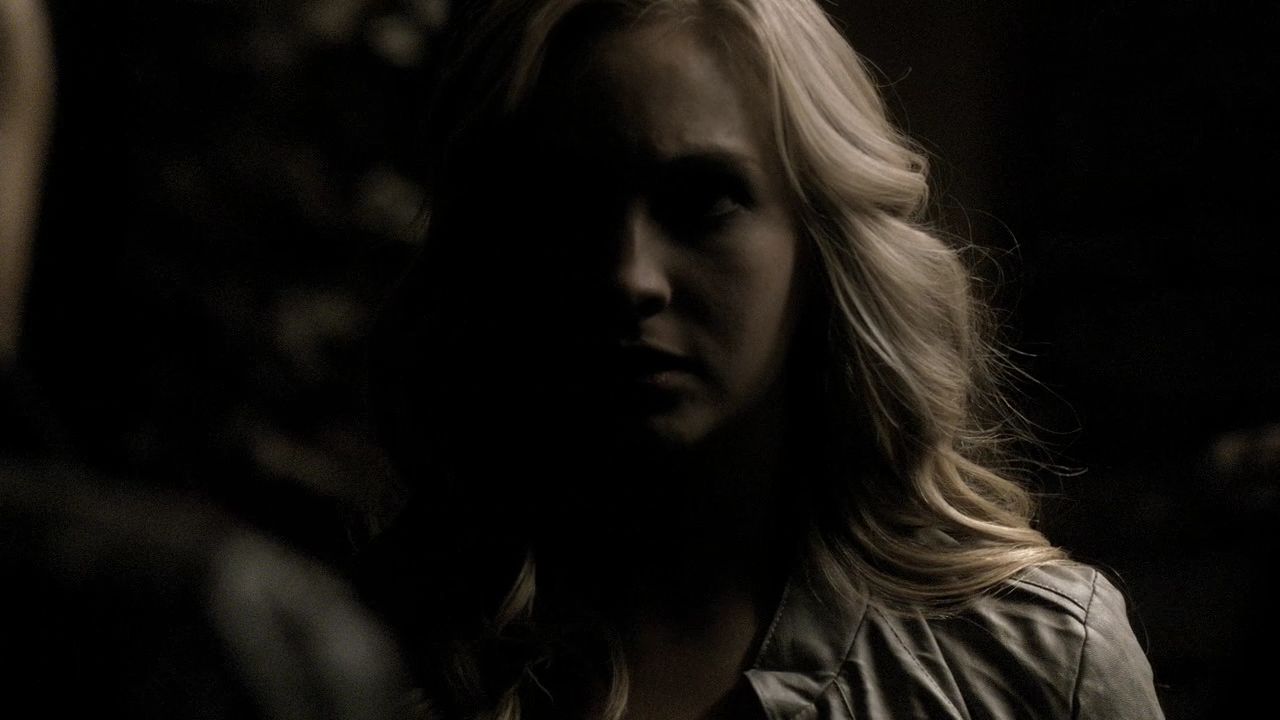 216VampireDiaries1319.jpg