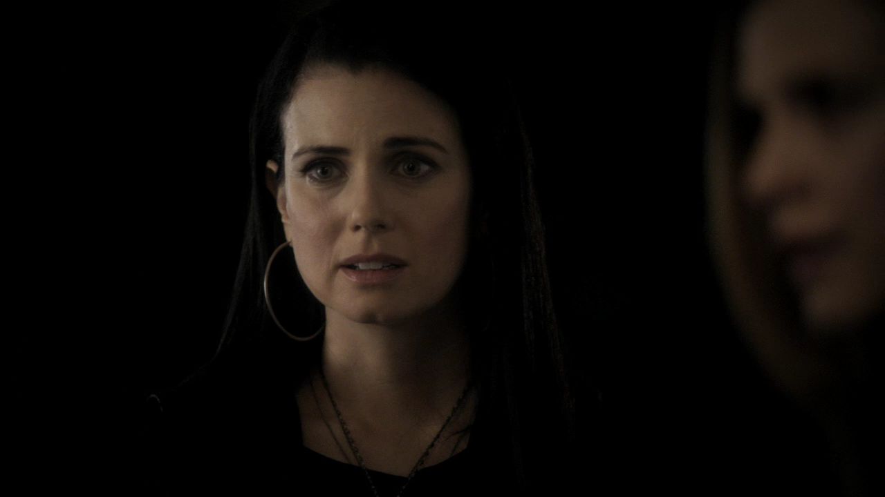 216VampireDiaries1850.jpg