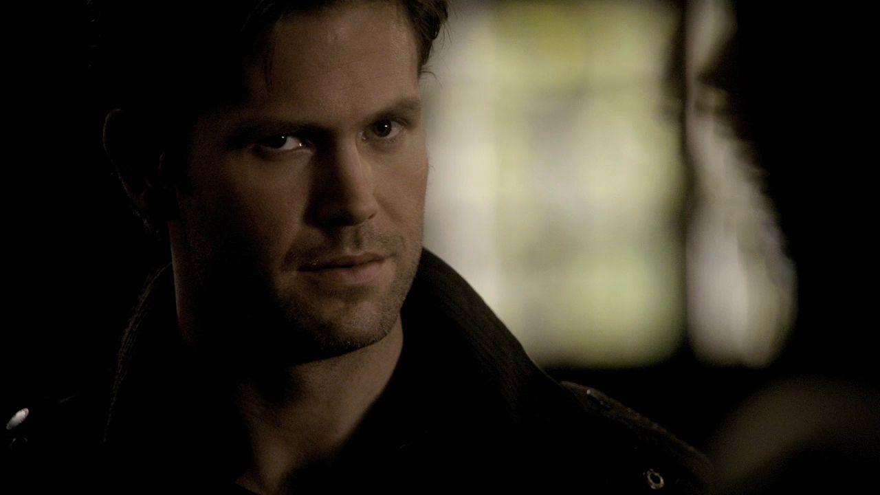 218VampireDiaries0518.jpg