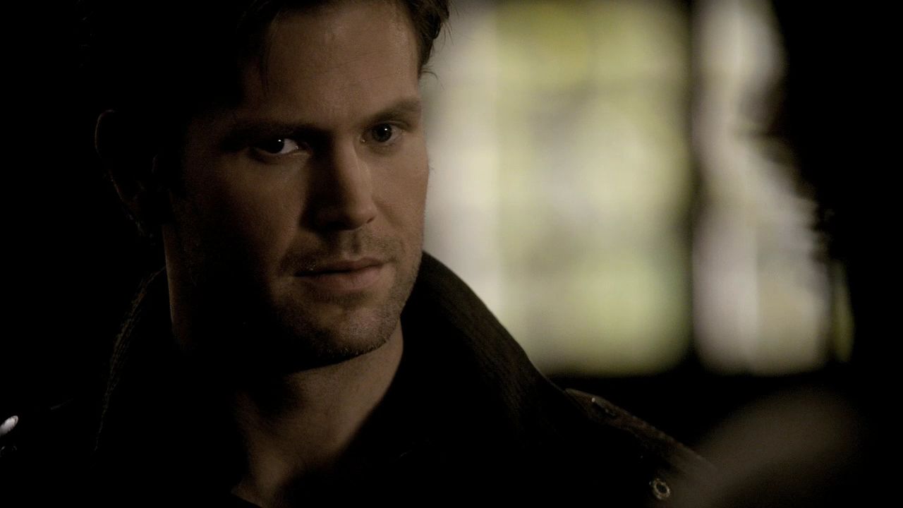 218VampireDiaries0519.jpg