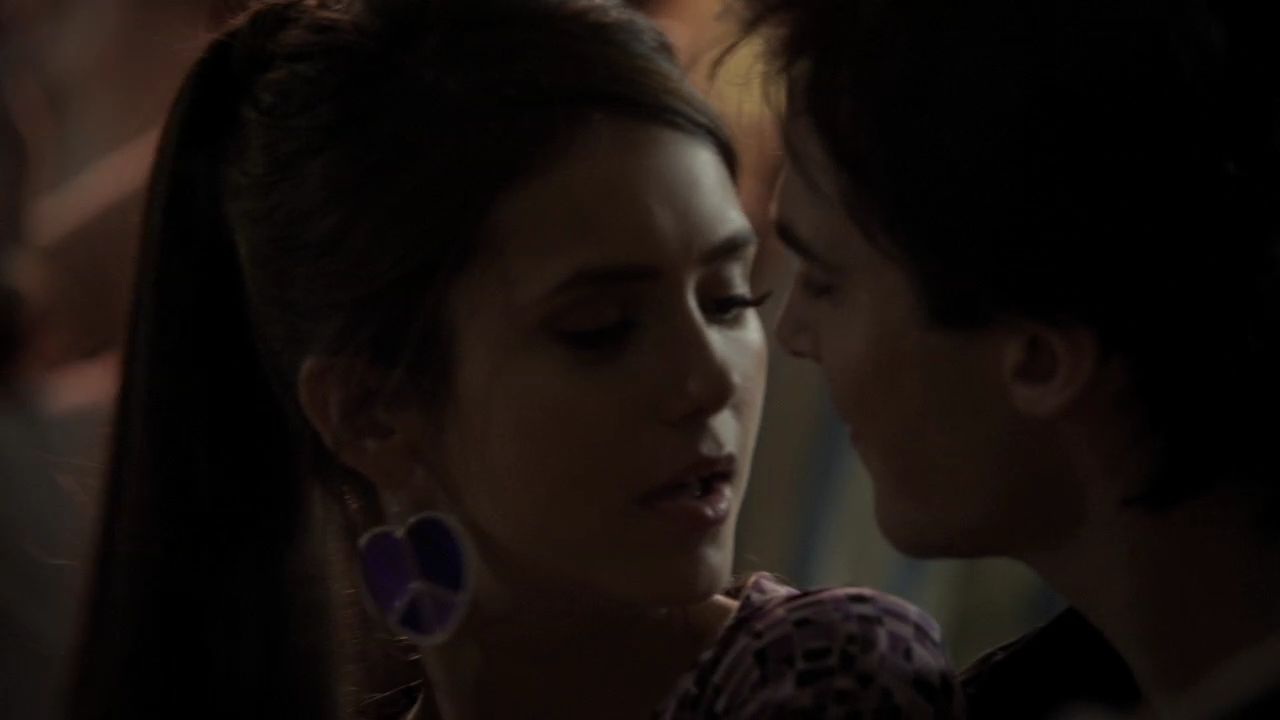 218VampireDiaries0905.jpg