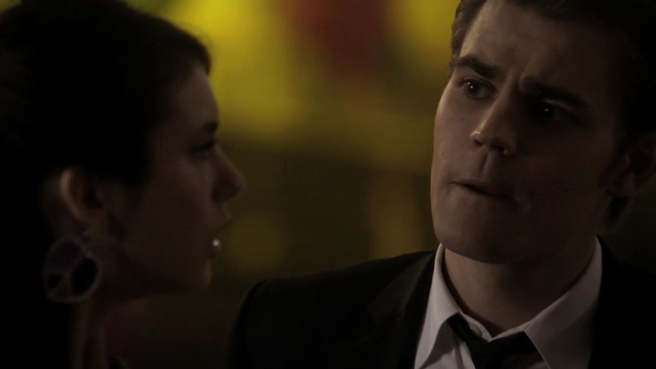 218VampireDiaries1002.jpg