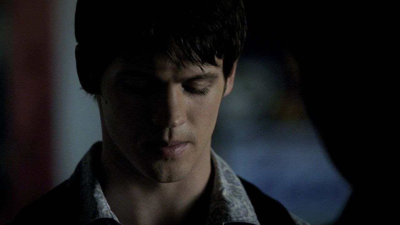 218VampireDiaries1021.jpg