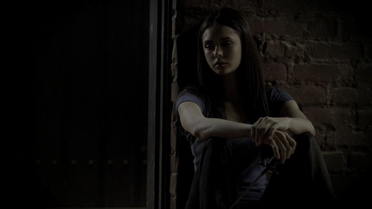219VampireDiaries0009.jpg