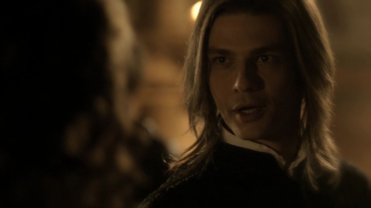 219VampireDiaries0044.jpg