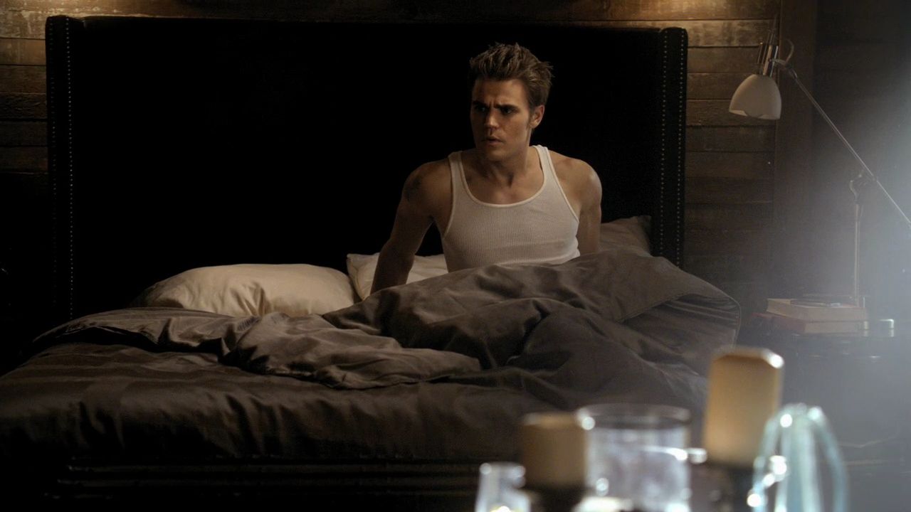 219VampireDiaries0164.jpg