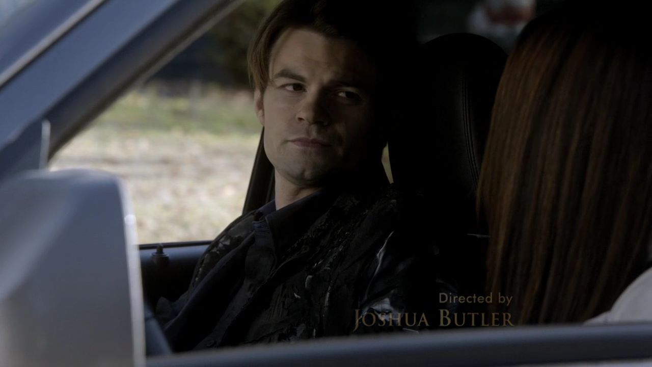 219VampireDiaries0308.jpg