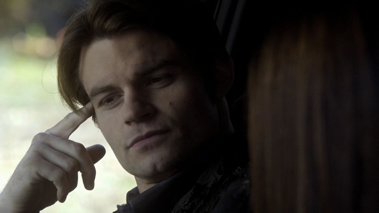 219VampireDiaries0331.jpg
