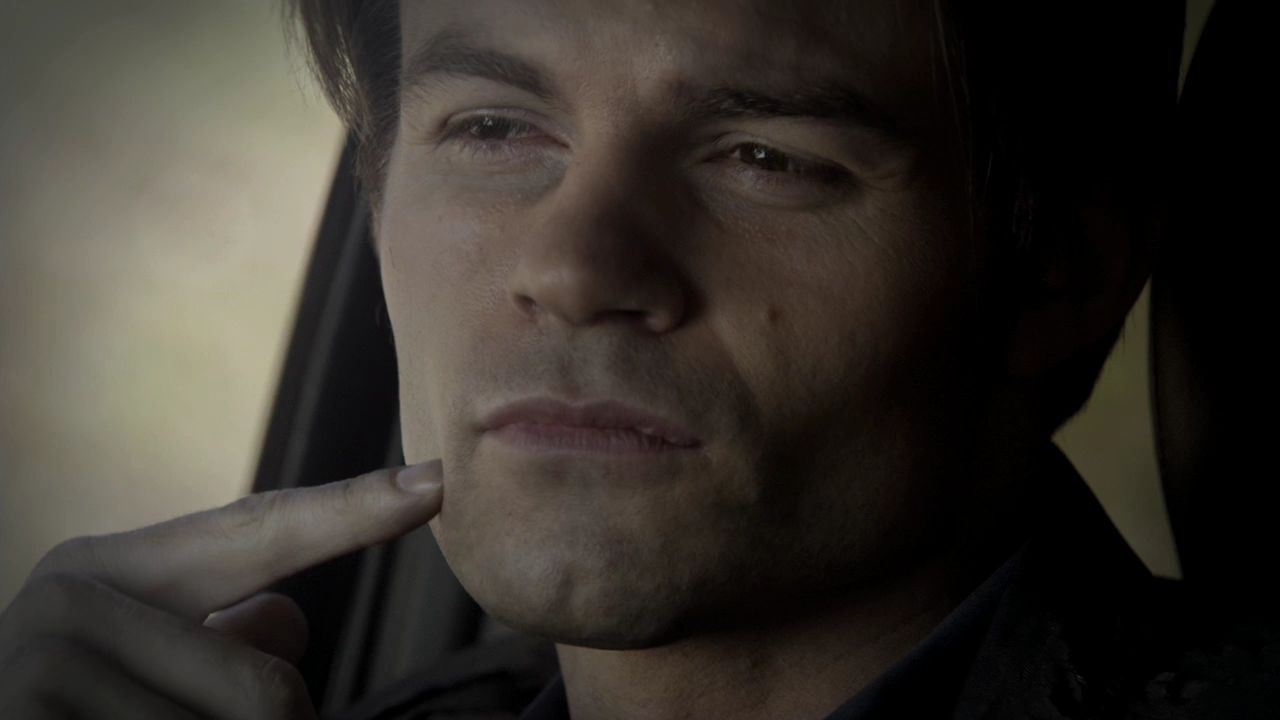 219VampireDiaries0336.jpg