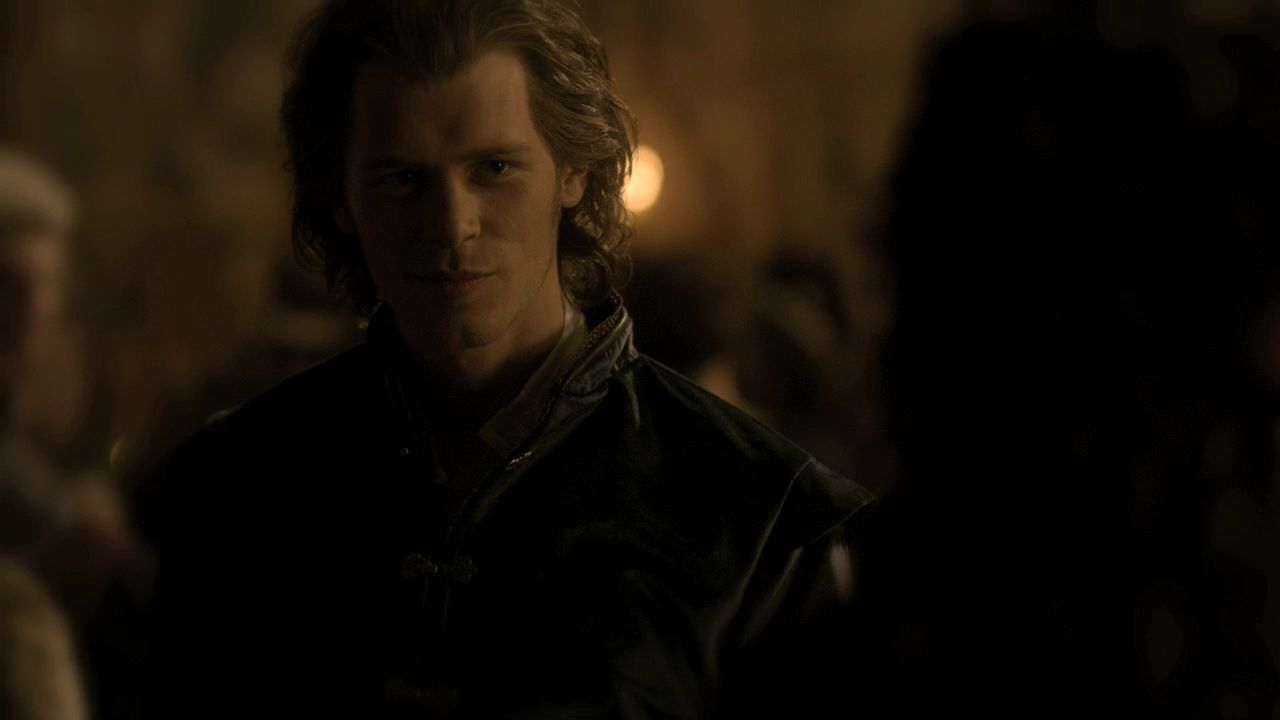 219VampireDiaries0430.jpg