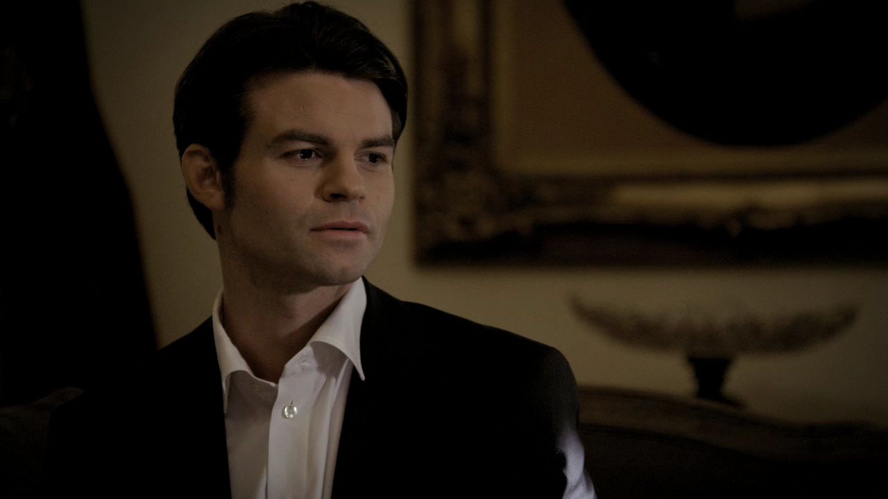219VampireDiaries0546.jpg