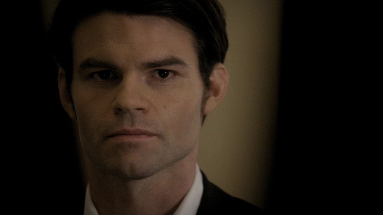 219VampireDiaries0550.jpg