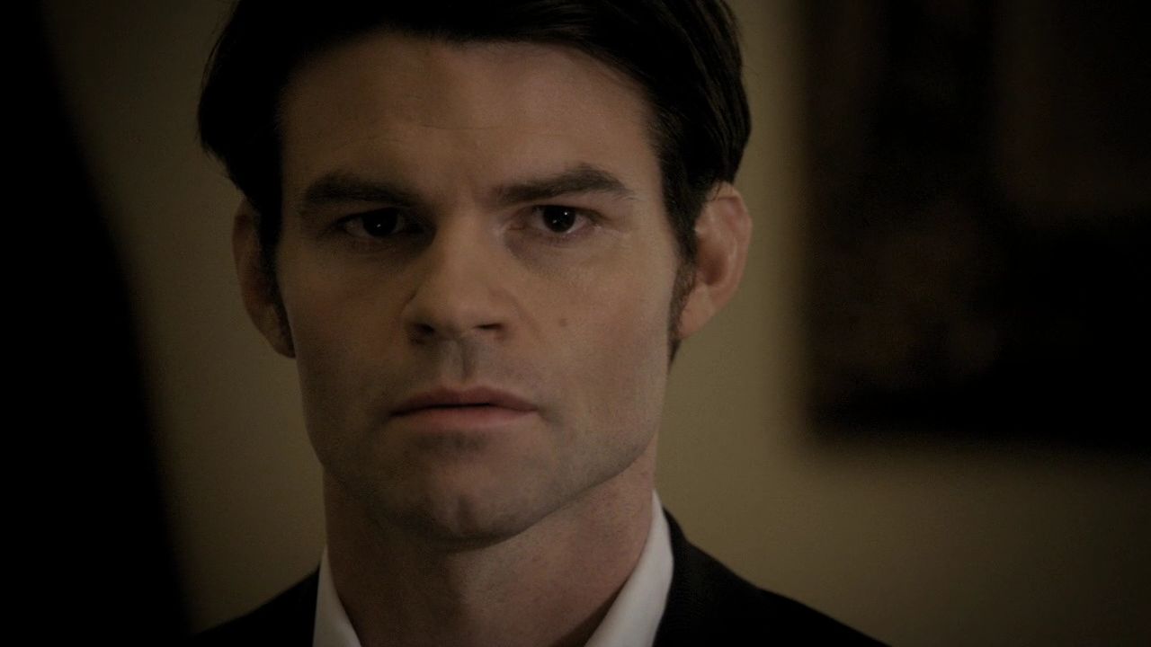 219VampireDiaries0553.jpg