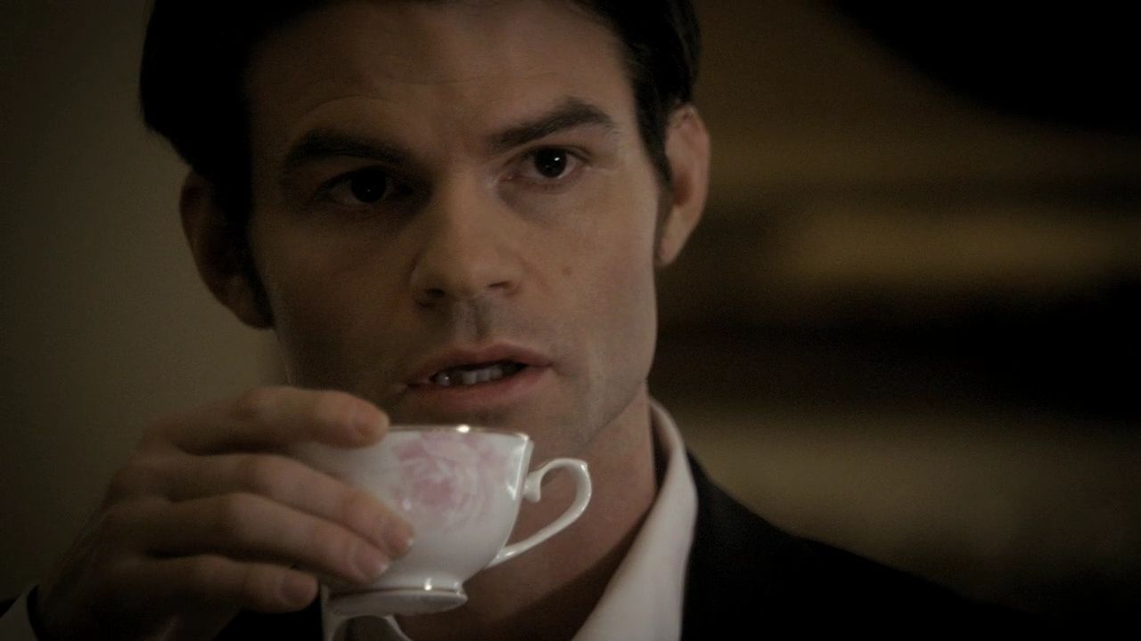 219VampireDiaries0602.jpg