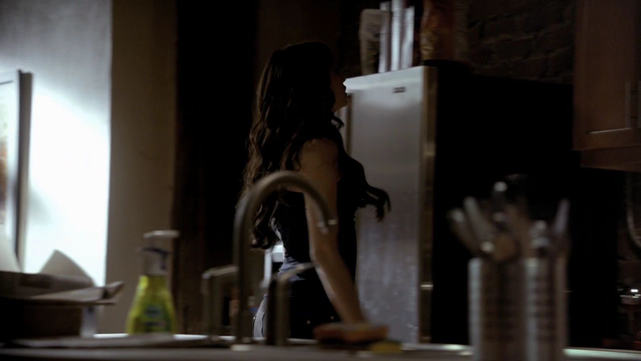 219VampireDiaries0610.jpg