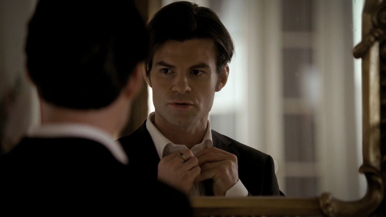 219VampireDiaries0674.jpg