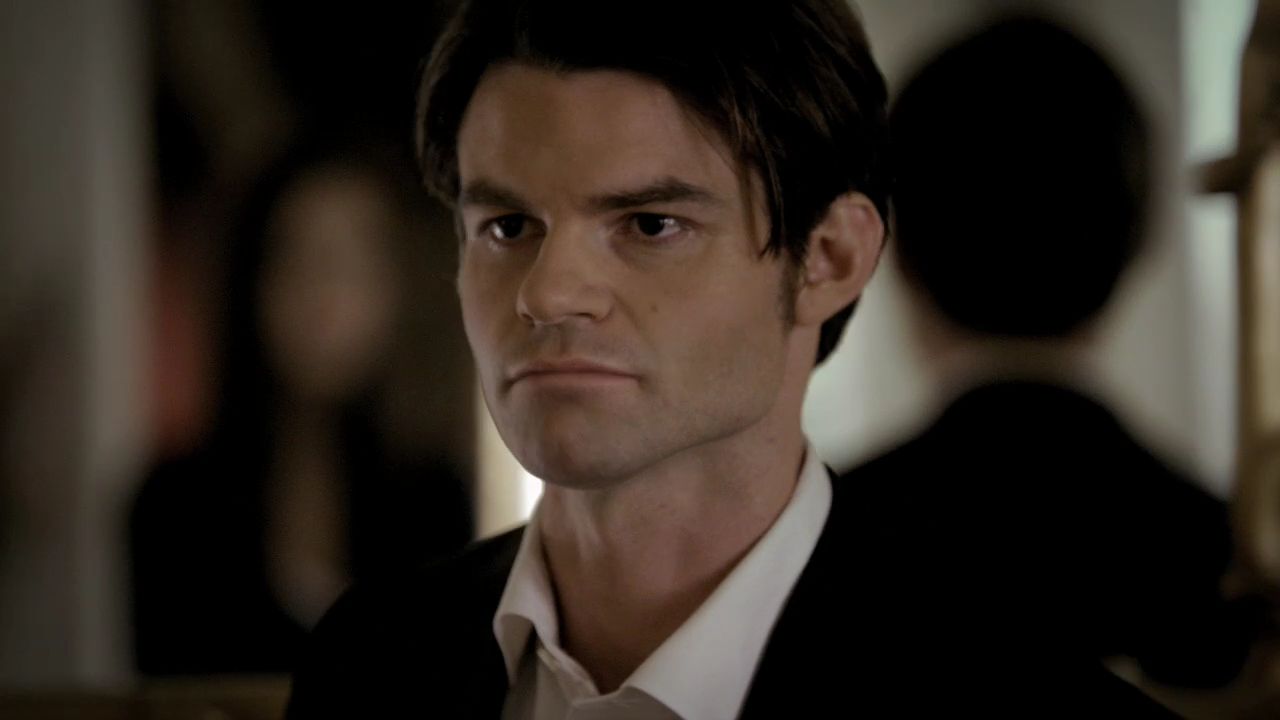 219VampireDiaries0693.jpg