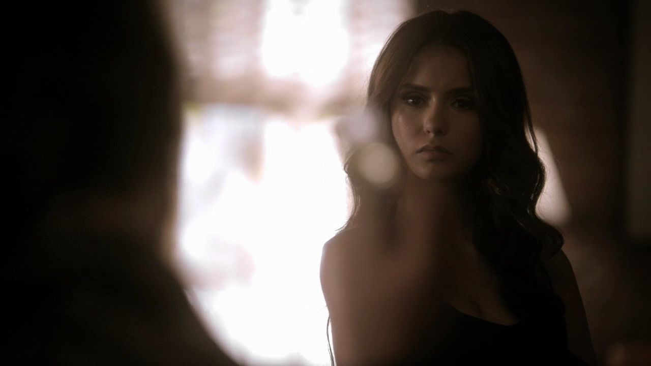 219VampireDiaries0714.jpg