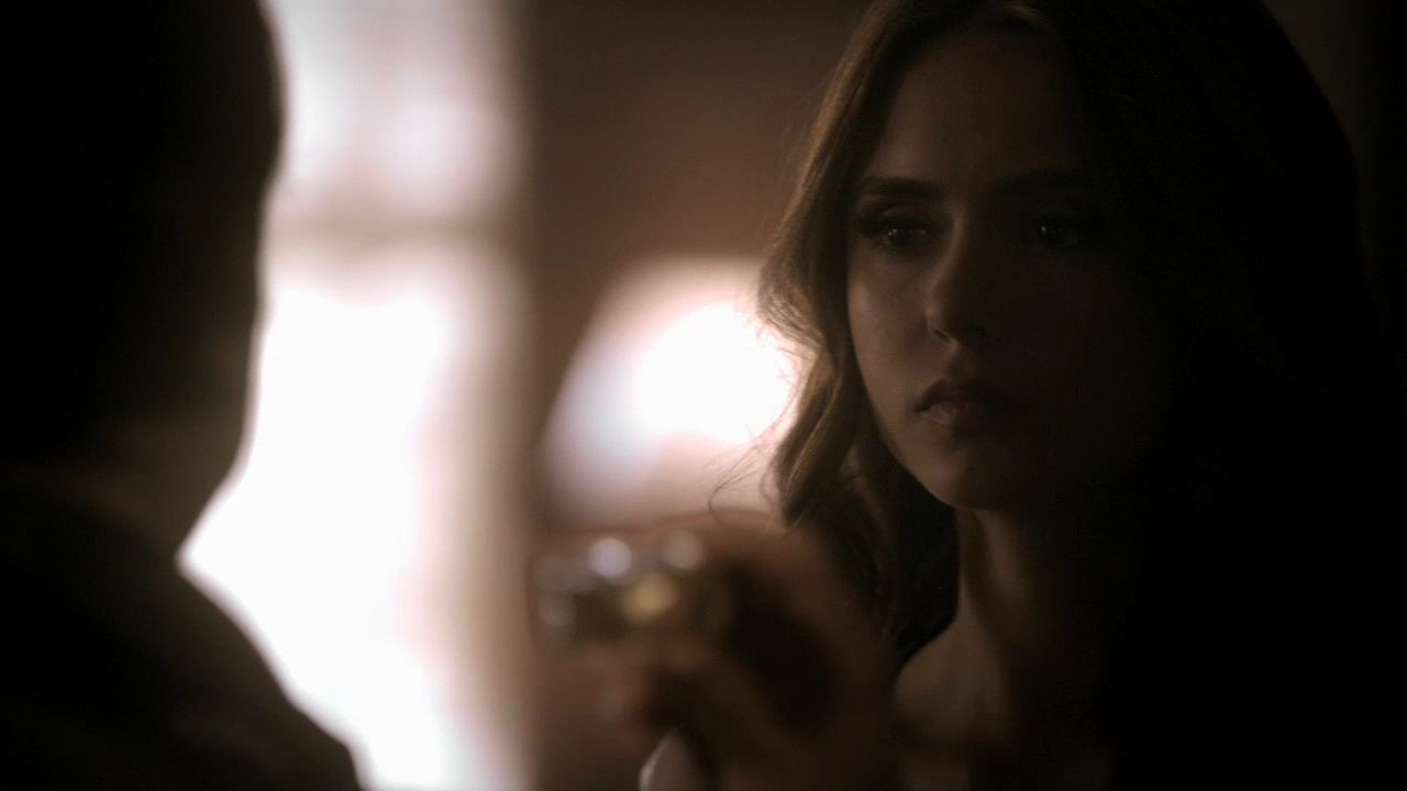219VampireDiaries0738.jpg