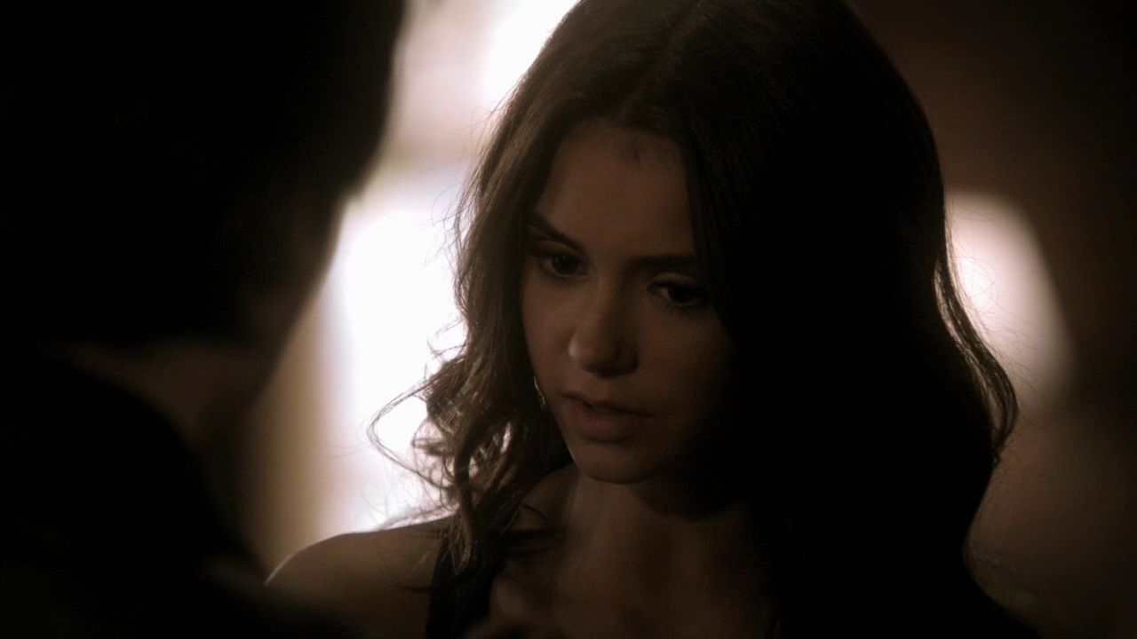 219VampireDiaries0745.jpg