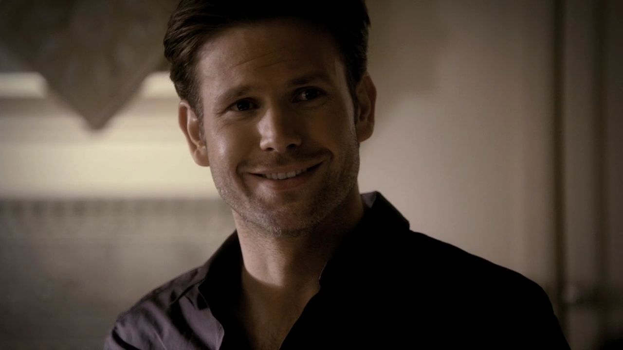 219VampireDiaries0802.jpg