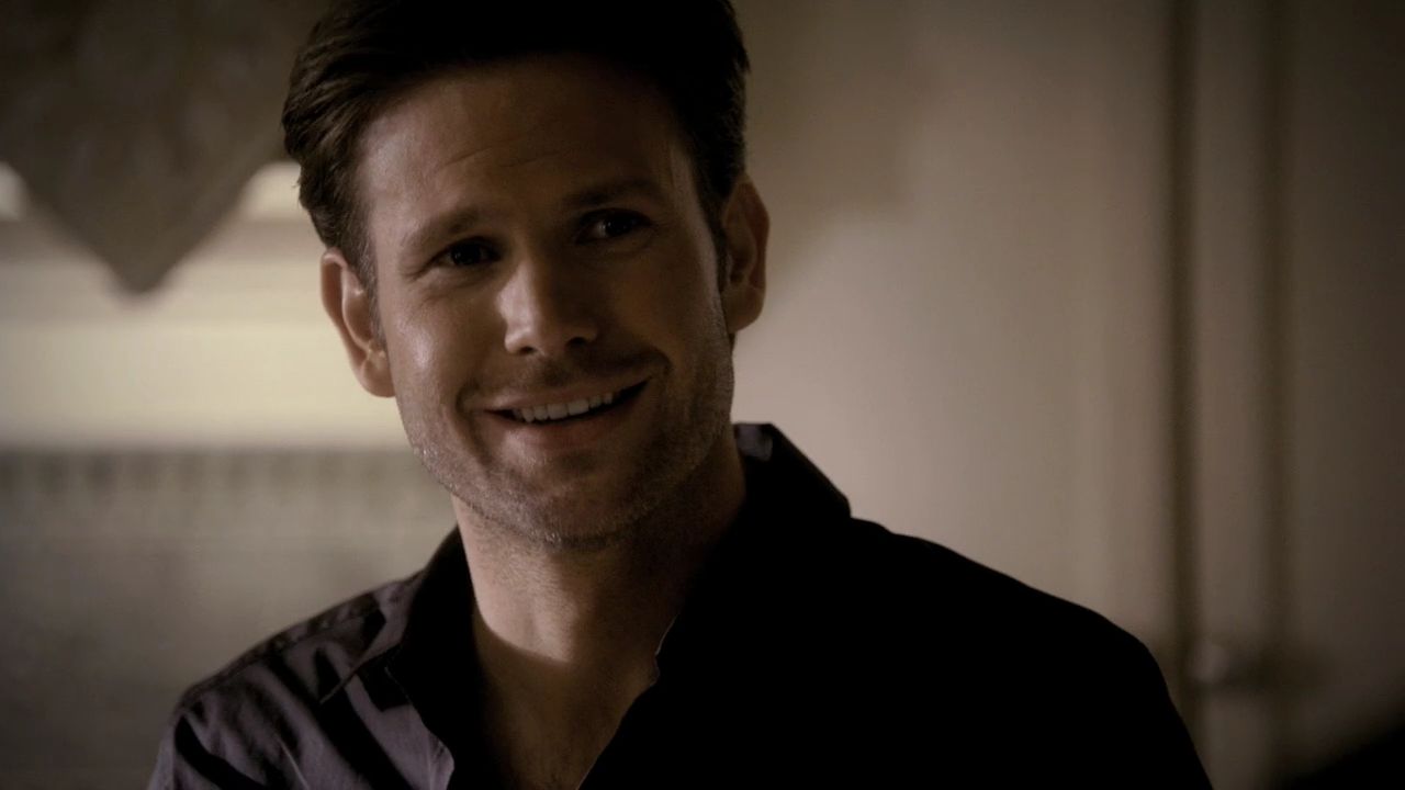 219VampireDiaries0803.jpg