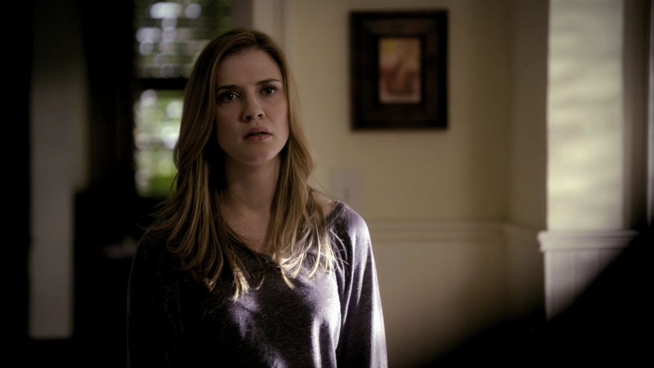 219VampireDiaries0850.jpg