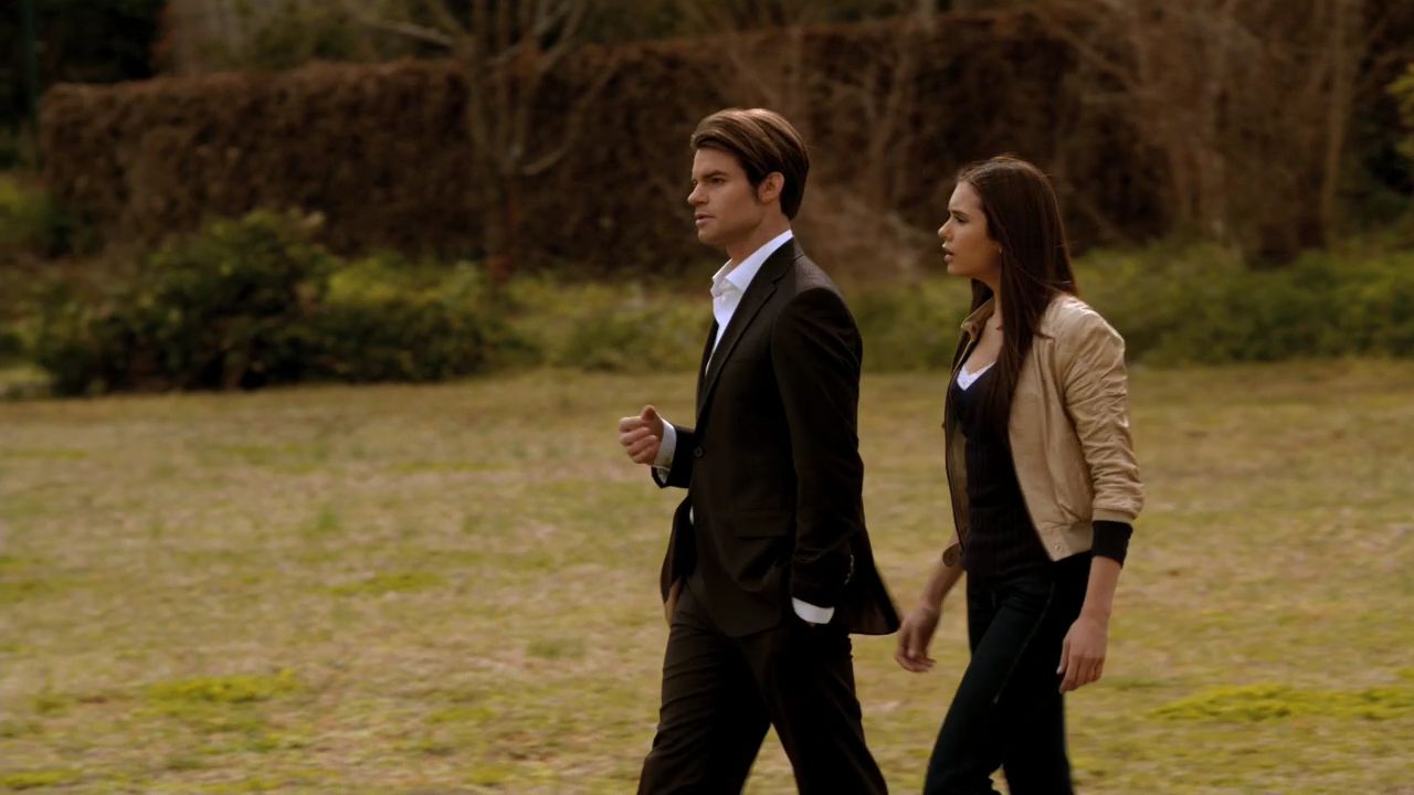 219VampireDiaries0873.jpg