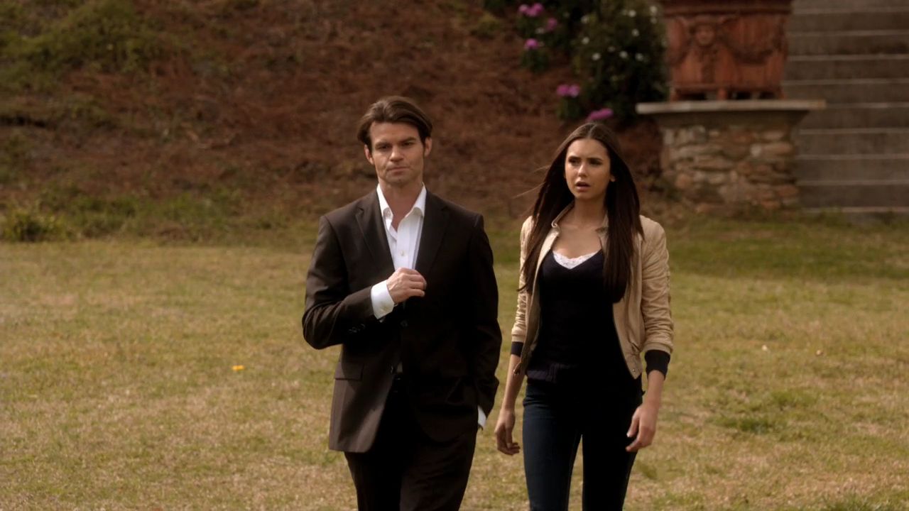 219VampireDiaries0874.jpg