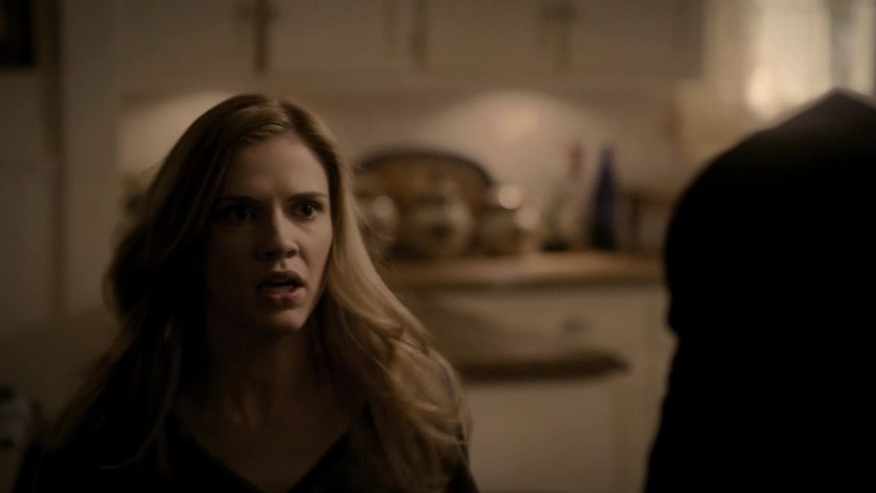 219VampireDiaries0975.jpg