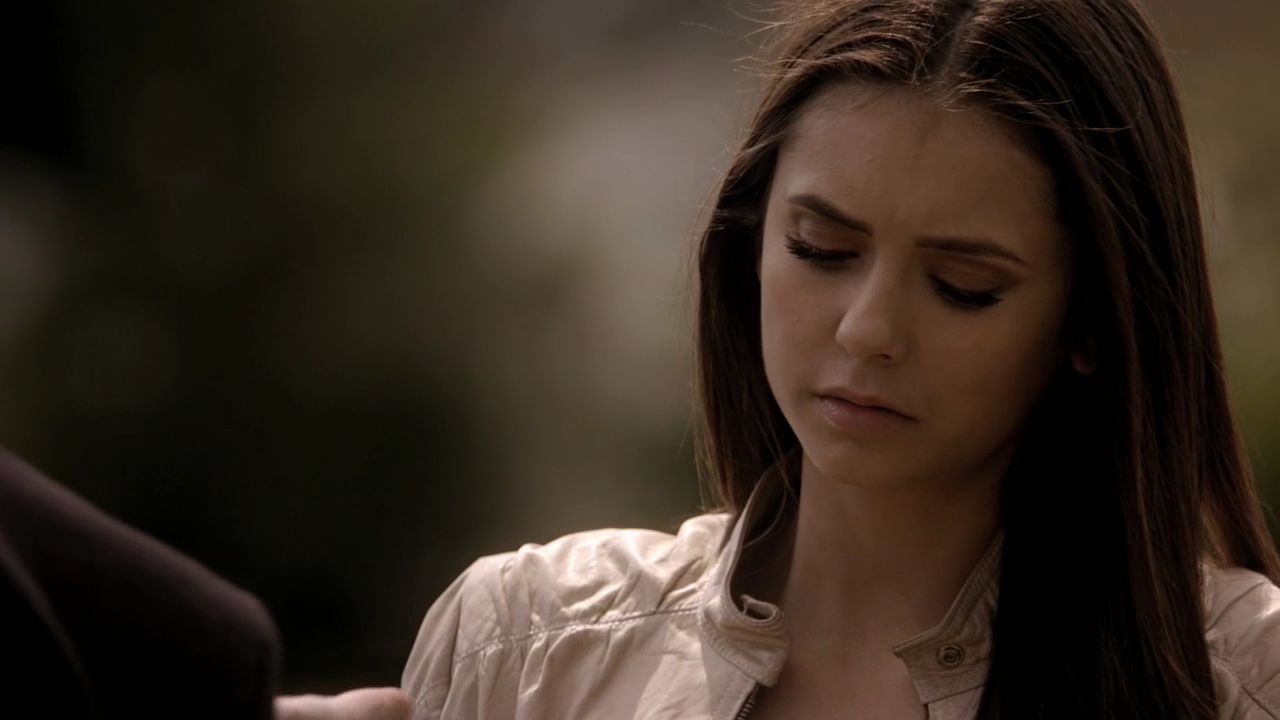 219VampireDiaries1015.jpg