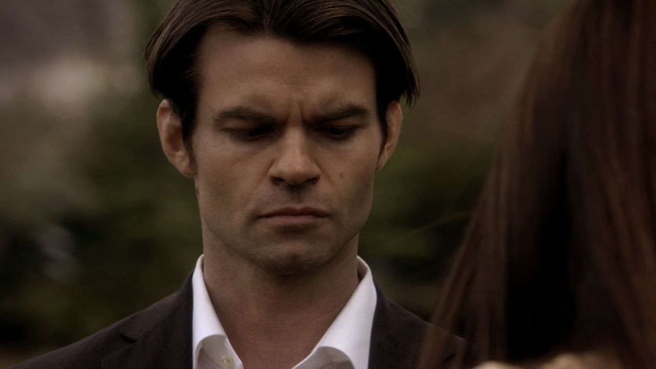 219VampireDiaries1023.jpg