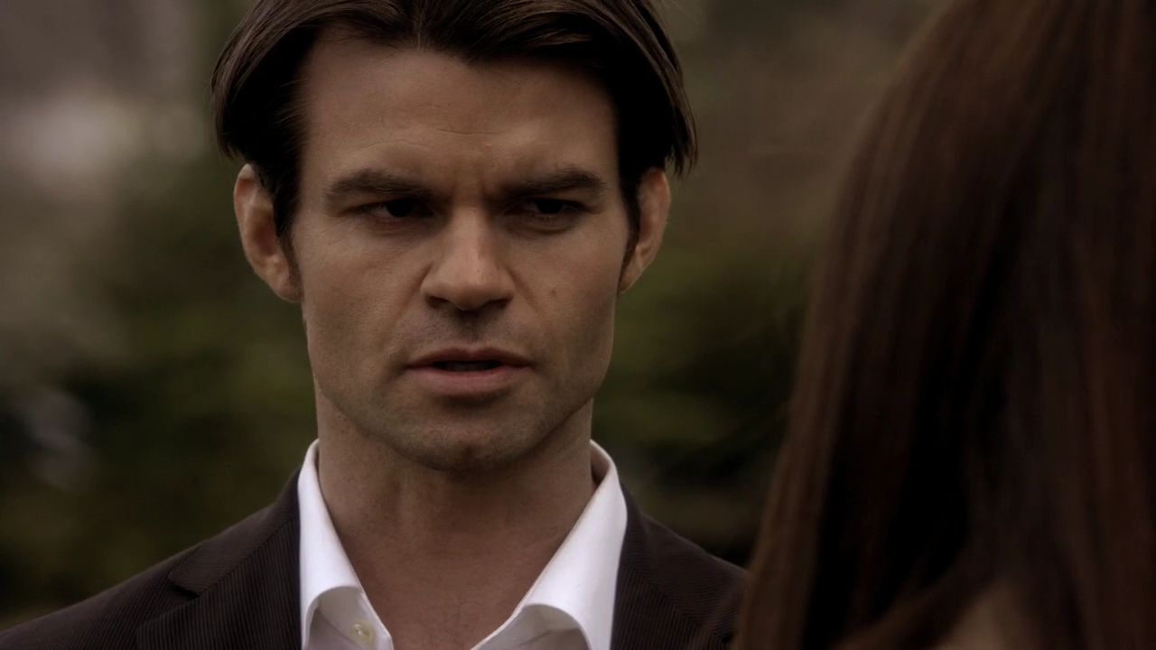 219VampireDiaries1027.jpg