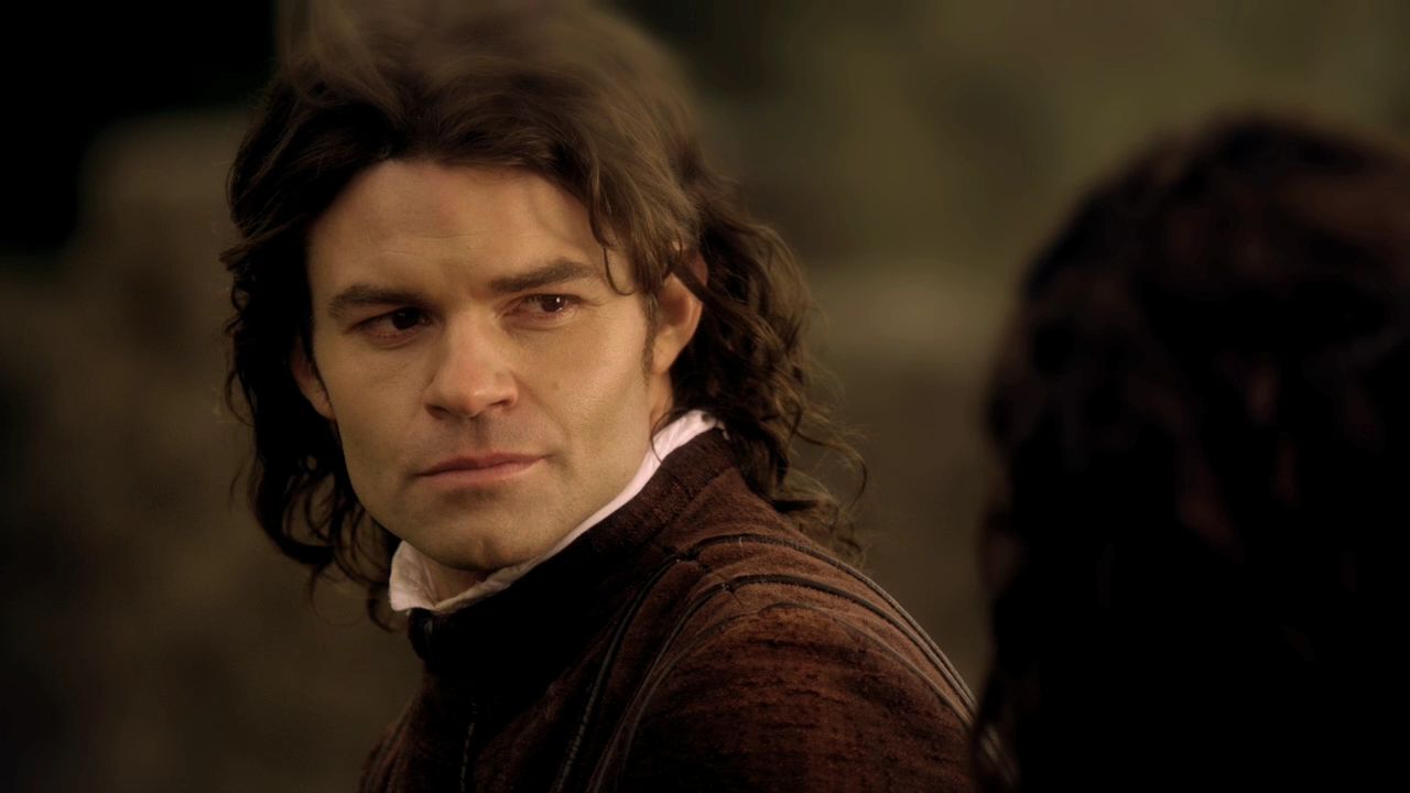 219VampireDiaries1103.jpg