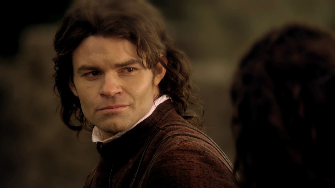219VampireDiaries1105.jpg