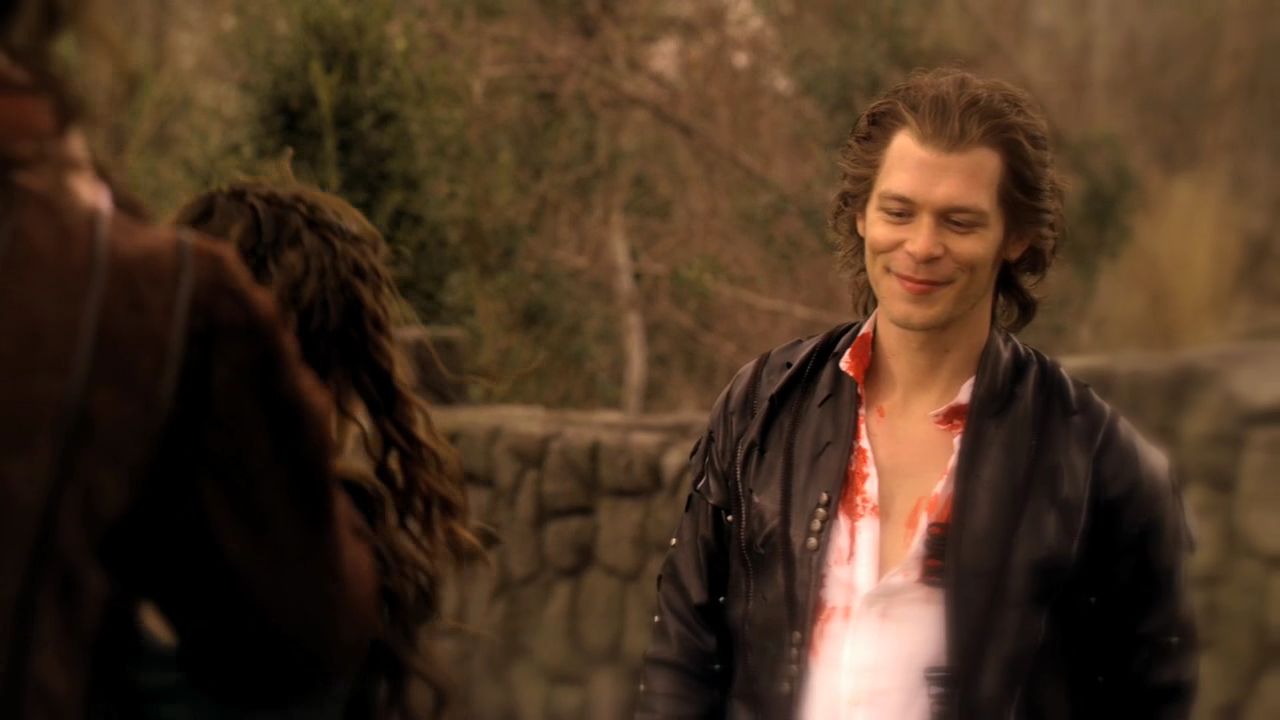 219VampireDiaries1107.jpg