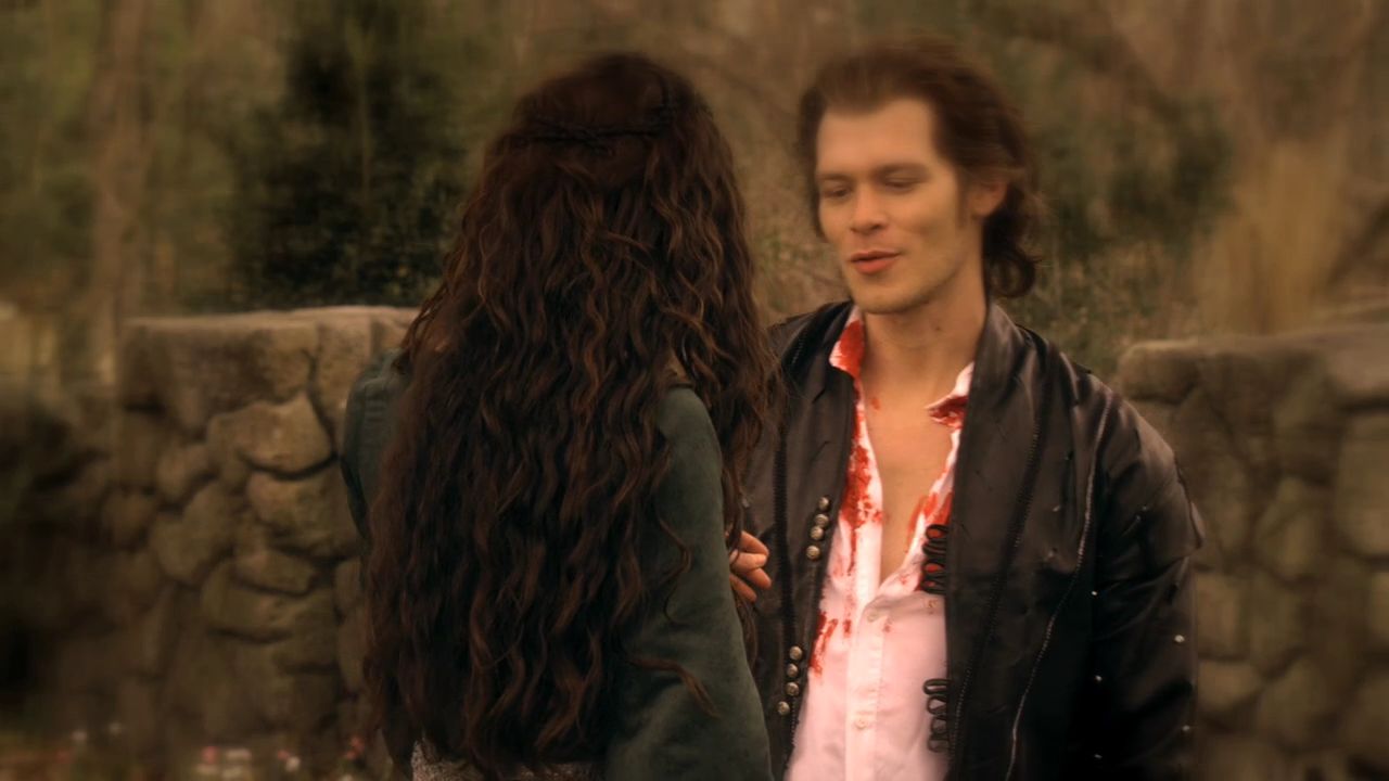 219VampireDiaries1115.jpg